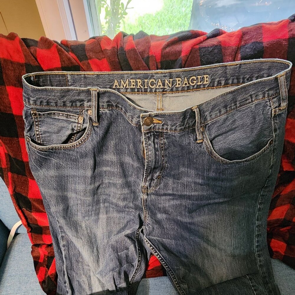 Men's 42x32 American Eagle bootcut jeans